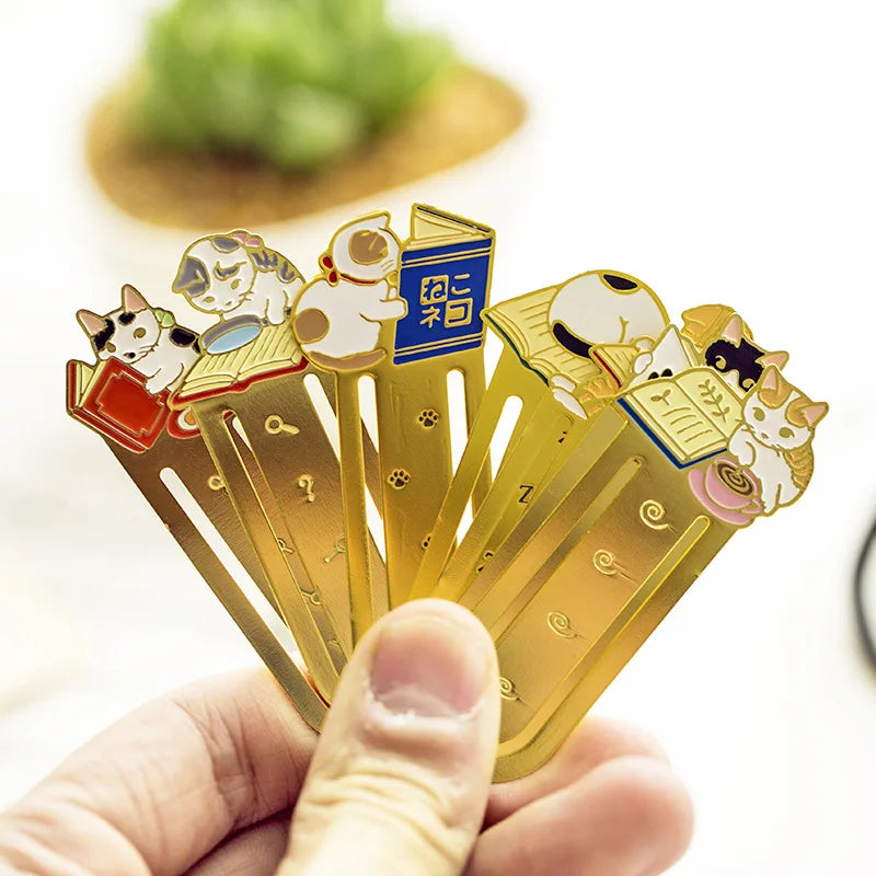 1 PC Pottering Cat Japanese Cartoon Cute Cat Kawaii Kittens Book Mark Metal Bookmark School and Office Supplies Bookmark