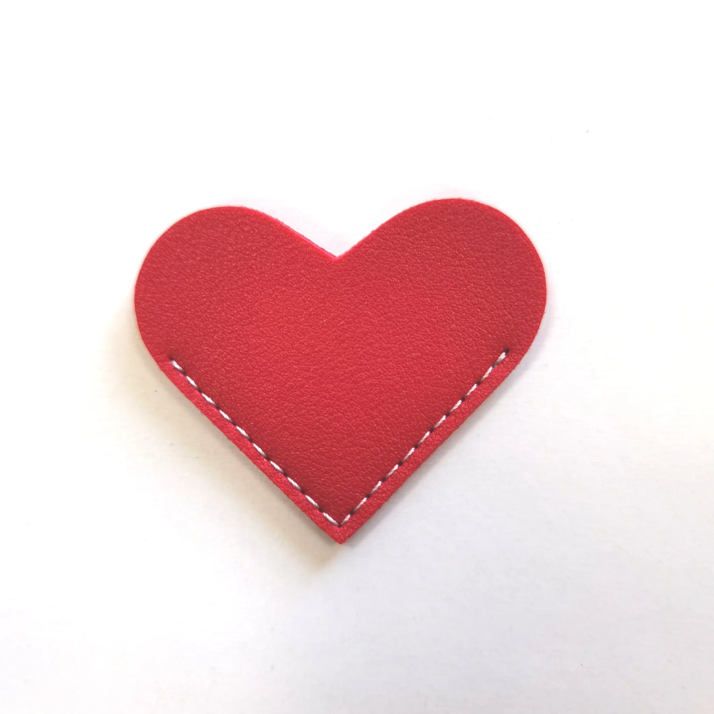 2Pcs PU Bookmark Leather Heart Bookmark Mini-Portable Gift Heart Bookmark Page Folder Corner Protective Cover School Supplies