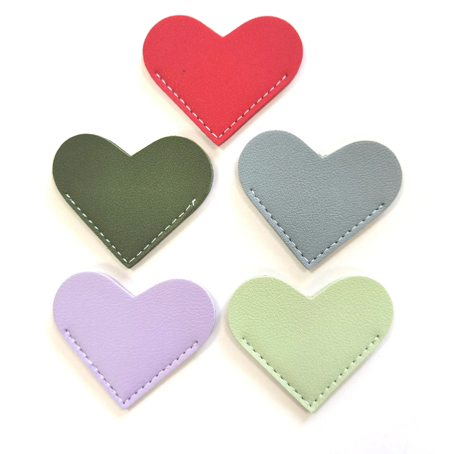 2Pcs PU Bookmark Leather Heart Bookmark Mini-Portable Gift Heart Bookmark Page Folder Corner Protective Cover School Supplies
